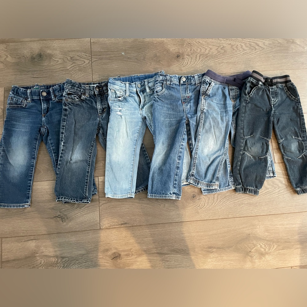 Toddler Boys 2T jeans lot